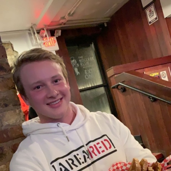 Meet your Posher, Chris - Picture 1 of 1